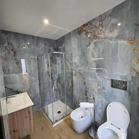 Cozy & Luxury In Apartmán Řím
